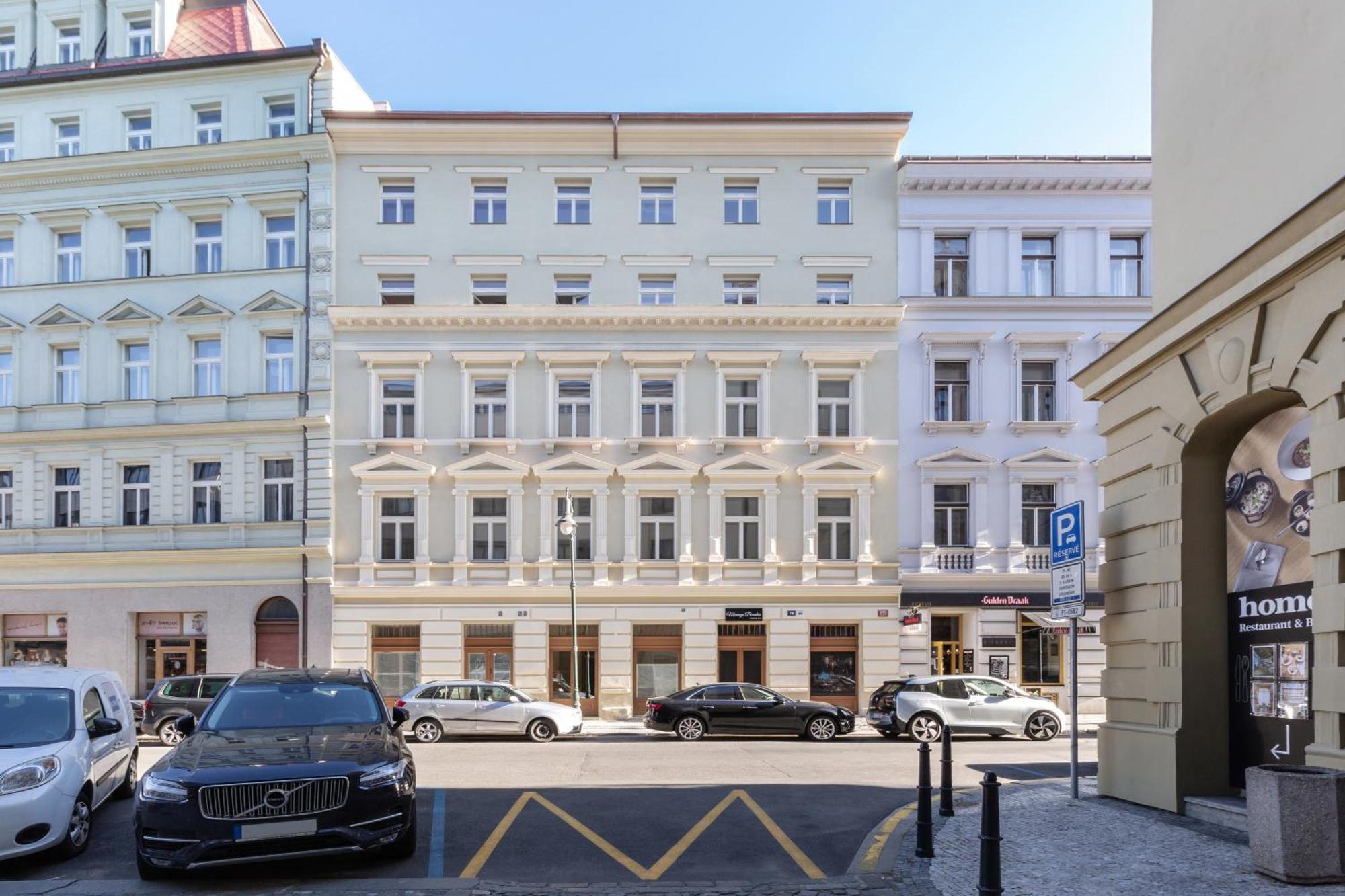 Turnkey I Republic Square Apartments Прага Экстерьер фото