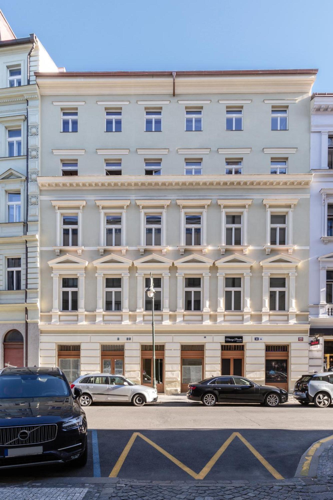Turnkey I Republic Square Apartments Прага Экстерьер фото