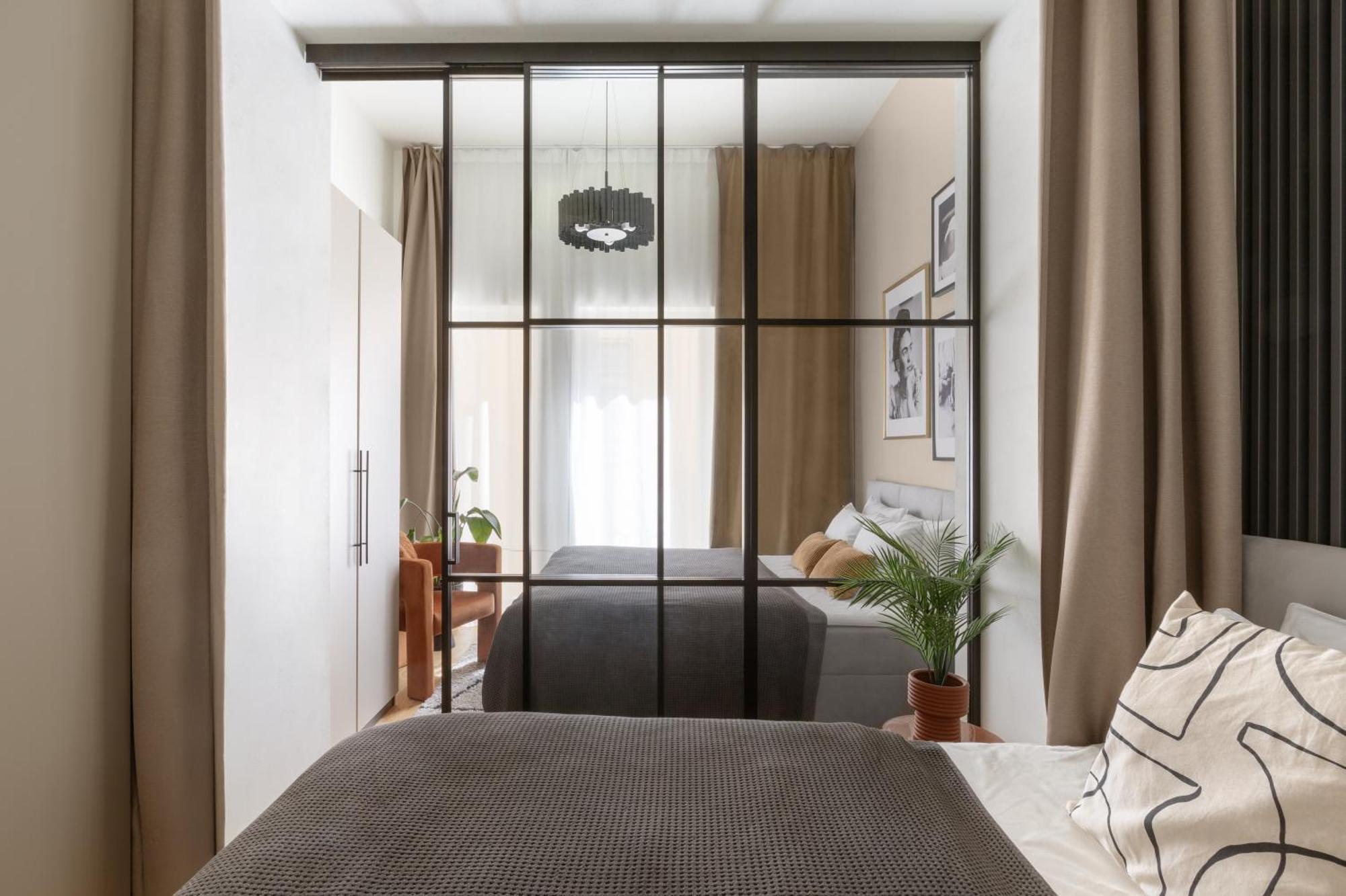 Turnkey I Republic Square Apartments Прага Номер фото