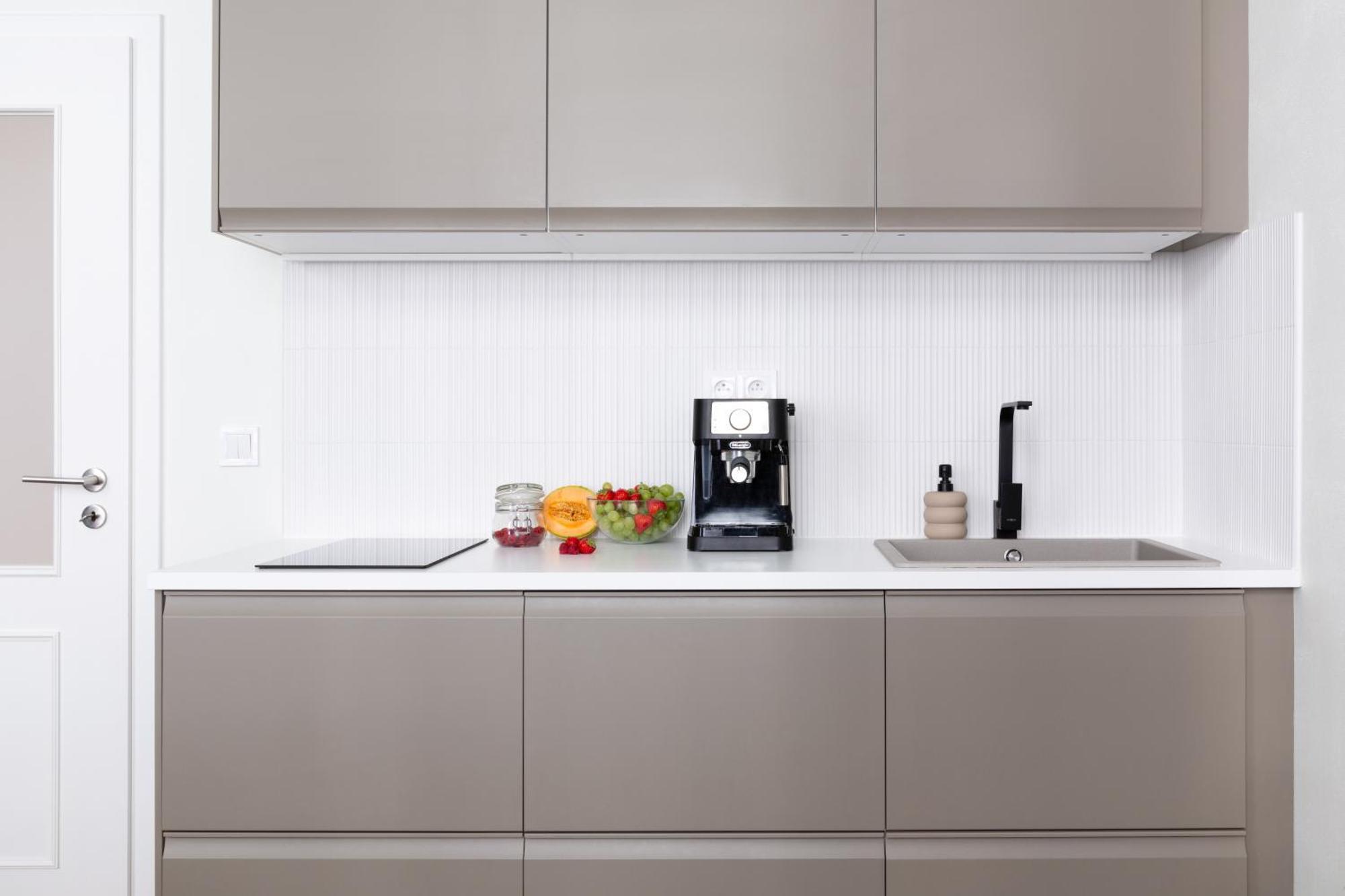 Turnkey I Republic Square Apartments Прага Номер фото